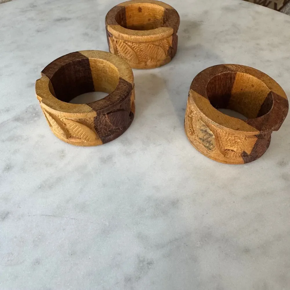 Handcrafted Wooden Napkin Rings Two-Tone Carved Leaf Design Home Decor Set‎ of 3